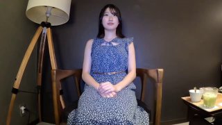 【小寶尋花】深夜帶你找外圍妹子，黑色長裙苗條身材御姐，蹲著口交沙發上開操，騎乘自己動翹起屁股後入…